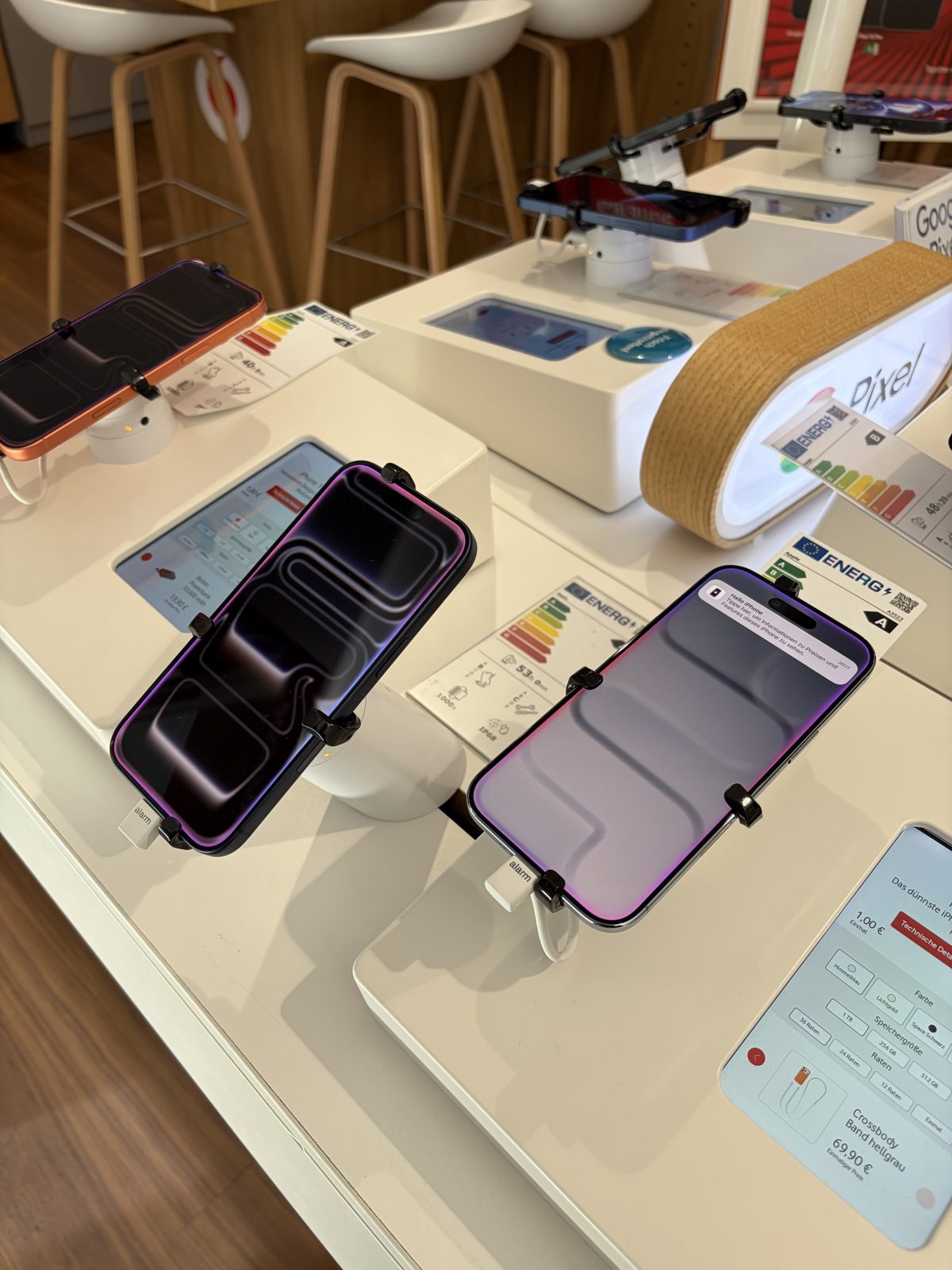 Smartphone-Ausstellung im Vodafone Shop Oschatz
